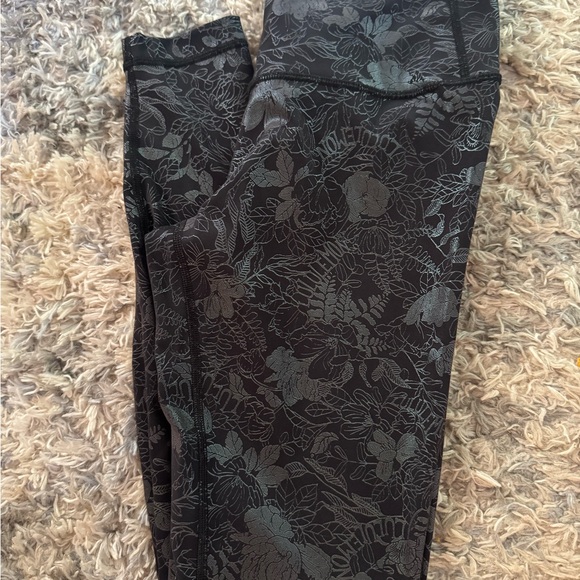 lululemon athletica Floral Leggings - Picture 1 of 4
